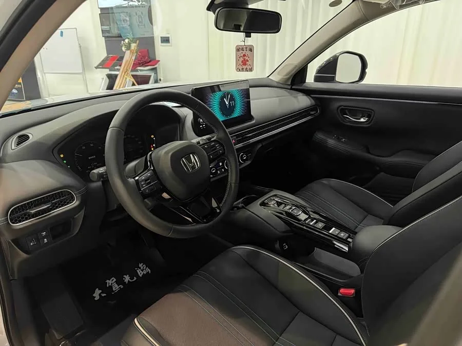 Honda HR-V 2023 2.0L e:HEV Dongzhi Edition 2026 — миниатюра 5