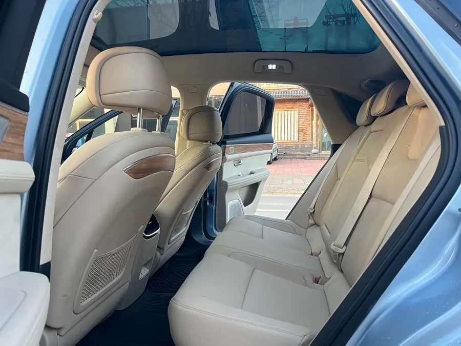 AITO M5 M5 2022 pure electric rear-wheel drive standard version 2023 — миниатюра 2