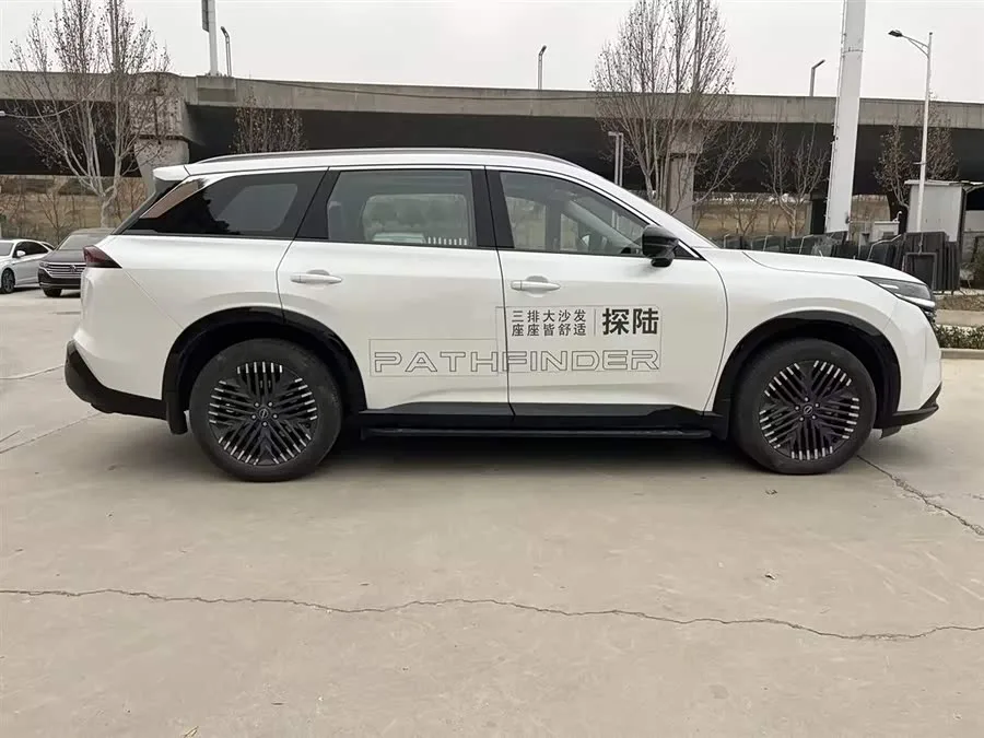 Nissan Pathfinder Tanlu 2024 380VC-TURBO 4WD Zhizun Edition 6 Seaters 2024 — миниатюра 2