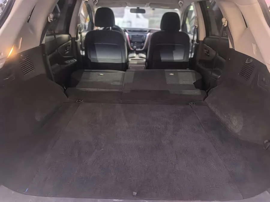 Nissan Murano Loulan 2021 2.5L XE 2WD Elite Edition 2022 — миниатюра 5