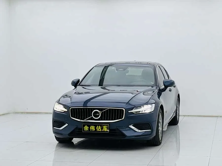 Volvo S60 2022