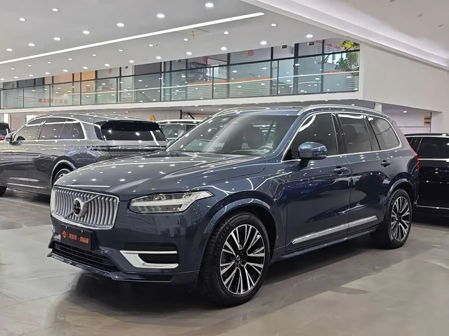 Volvo XC90 Plug-in Hybrid 2024