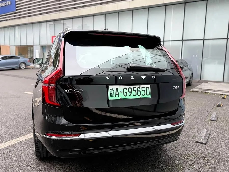 Volvo XC90 Plug-in Hybrid 2025 T8 Zhizun Luxury Edition 7-seater 2024 — миниатюра 2
