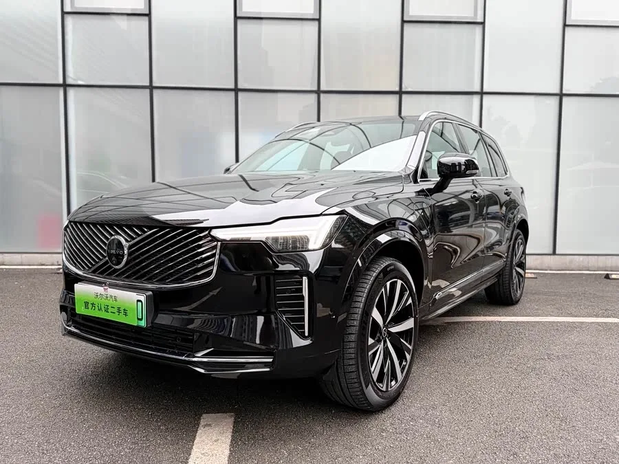 Volvo XC90 Plug-in Hybrid 2024