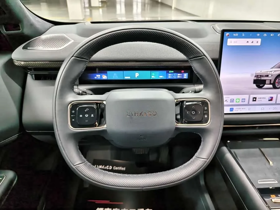 Lynk & Co 900 Lynk & Co 900 2025 1.5T Ultra 2025 — миниатюра 2
