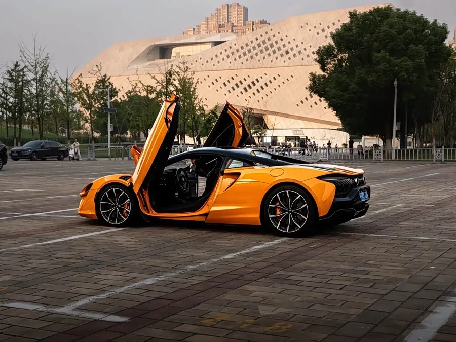 McLaren Artura Artura 2023 3.0T Hybrid Standard Model 2023 — миниатюра 5