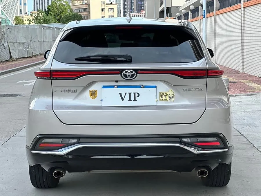 Toyota Venza Venza 2024 2.0L CVT 2WD Luxury Edition 2024 — миниатюра 5