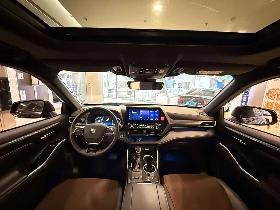 Toyota Crown Land Crown Land 2024 2.5L HEV 4WD Premium Edition 2024 — миниатюра 5