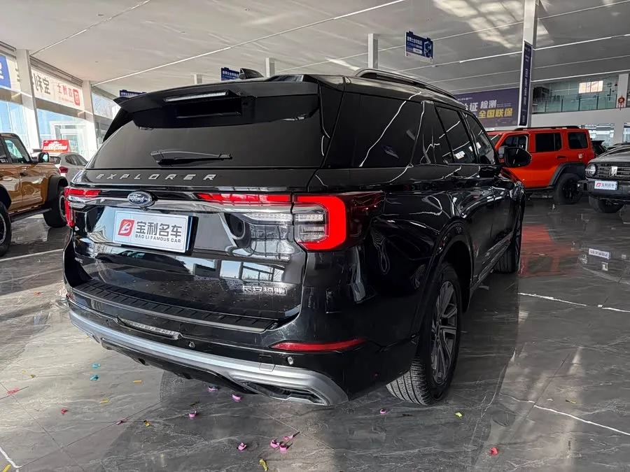 Ford Explorer Explorer 2025 2.3T EcoBoost 4WD Cross-Country Edition 5-seater 2025 — миниатюра 3