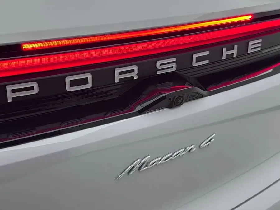 Porsche Macan New Energy Macan New Energy 2024 Macan 4 2025 — миниатюра 4