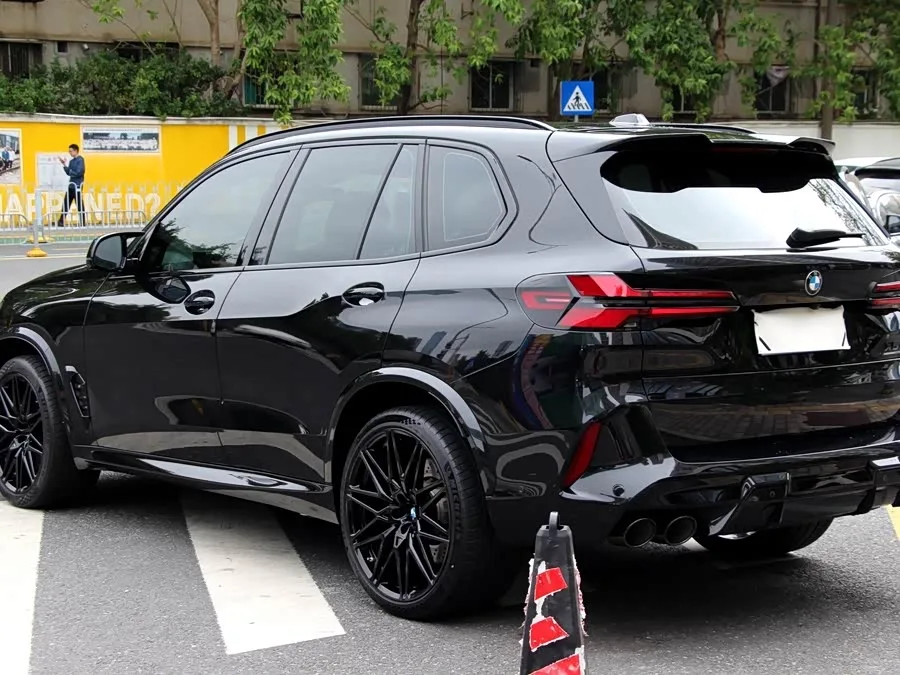 BMW X5M BMW X5 M 2023 X5 M Thunder Edition 2025 — миниатюра 3