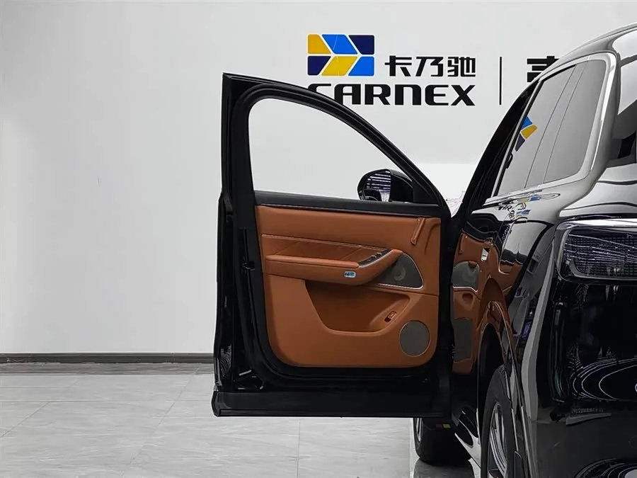 AITO M8 M8 2025 Extended Range Max+ 53.4kWh 5-seater 2025 — миниатюра 2