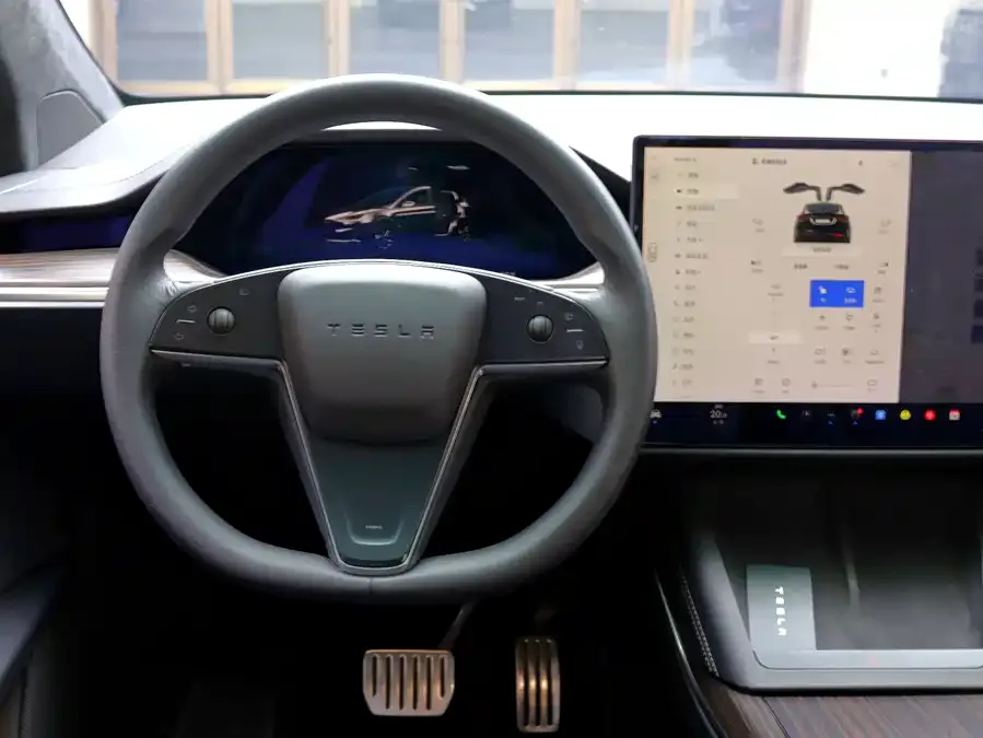 Tesla Model X Model X 2023 Dual Motor All-Wheel Drive 2023 — миниатюра 4