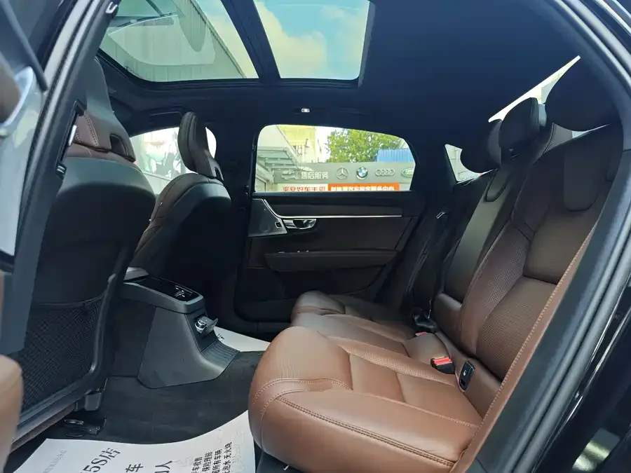 Volvo S90 plug-in hybrid Volvo S90 Plug-in Hybrid 2025 Plug-in Hybrid Four-wheel Drive Long-range Smart Luxury Edition 2024 — миниатюра 5