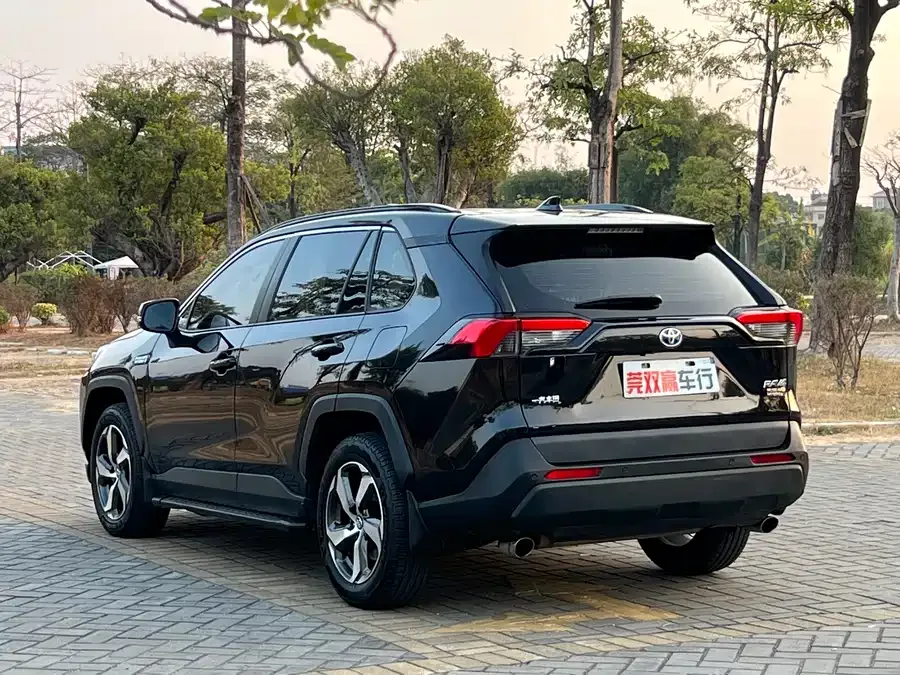Toyota RAV4 Rongfang Hybrid E+ RAV4 Rongfang Dual Engine E+ 2022 2.5L 2WD Elite Pro 2022 — миниатюра 2