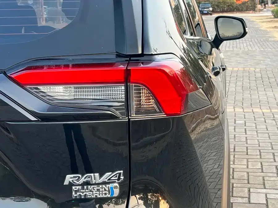 Toyota RAV4 Rongfang Hybrid E+ RAV4 Rongfang Dual Engine E+ 2022 2.5L 2WD Elite Pro 2022 — миниатюра 3