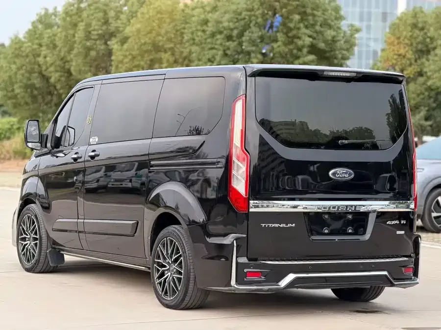 Ford Tourneo Custom Tourneo 2020 2.0T Automatic Elite Edition National VI 2022 — миниатюра 3