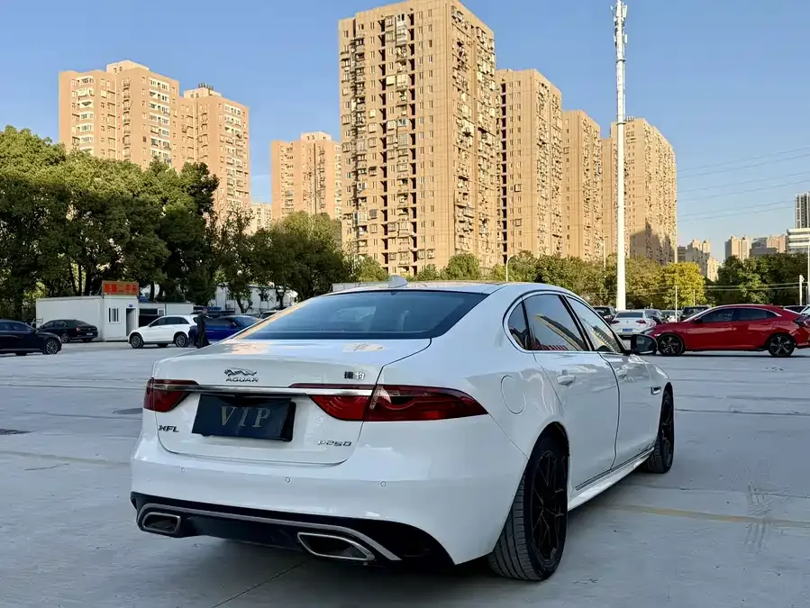 Jaguar XFL 2021 XFL 2.0T P250 2WD Elite Sports Edition 2022 — миниатюра 3