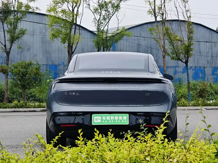 Zeekr 007 Zeekr 007 2025 rear-wheel drive smart driving version 75kWh 2025 — миниатюра 2
