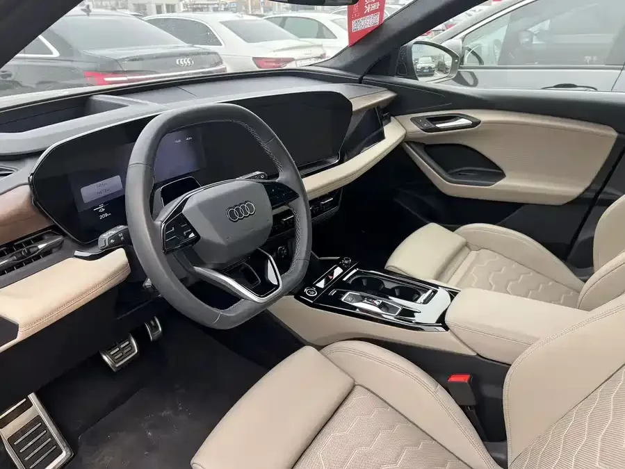 Audi Q6L e-tron 2026 First Launch Pilot Edition 2025 — миниатюра 2