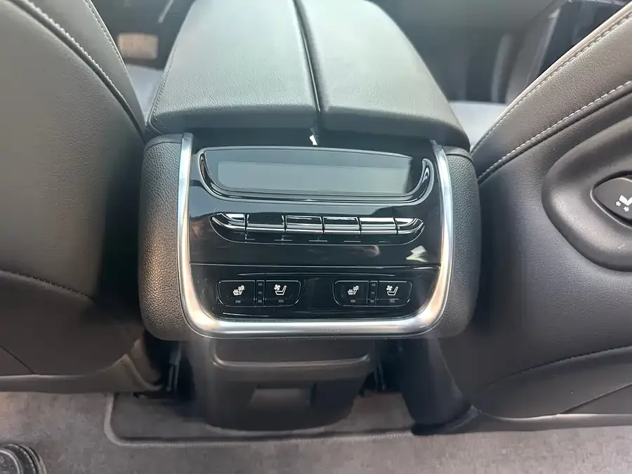 Buick Envision 2022 Angkeqi 652T 4WD flagship model 6 seats 2023 — миниатюра 4