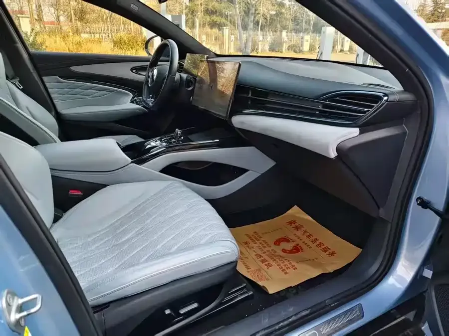 BYD seal 2022 Haibao 550km Standard Range Rear-wheel Drive Elite 2023 — миниатюра 2