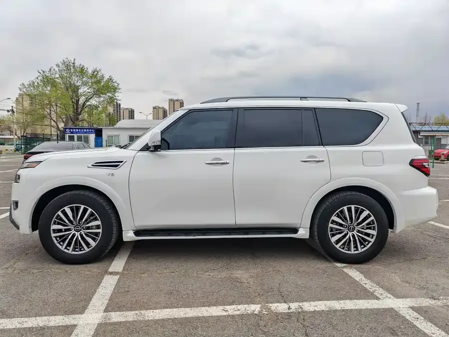 Nissan Patrol Patrol 2023 ARMADA 5.6L Invincible Armada Flagship Edition 2023 — миниатюра 2