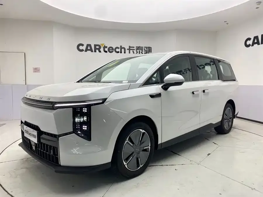 Maxus Dajia 7 Dajia 7 2024 facelift super hybrid long-range version Yuexiang version 2025 — фото 1, купить с доставкой в Москву