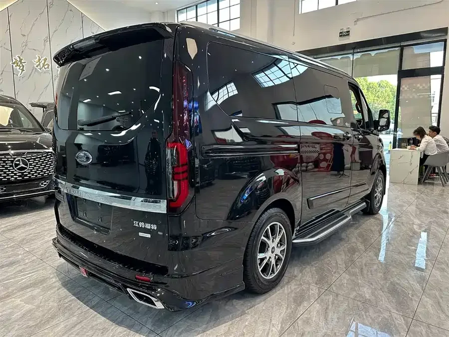 Watsonwell Ford Black Knight Watson Wellesley Ford Black Knight 2025 2.0T Gasoline Pinnacle Edition 2025 — миниатюра 4