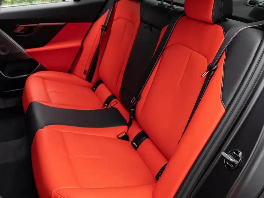 BMW M5 New Energy 2025 M5 2025 — миниатюра 5