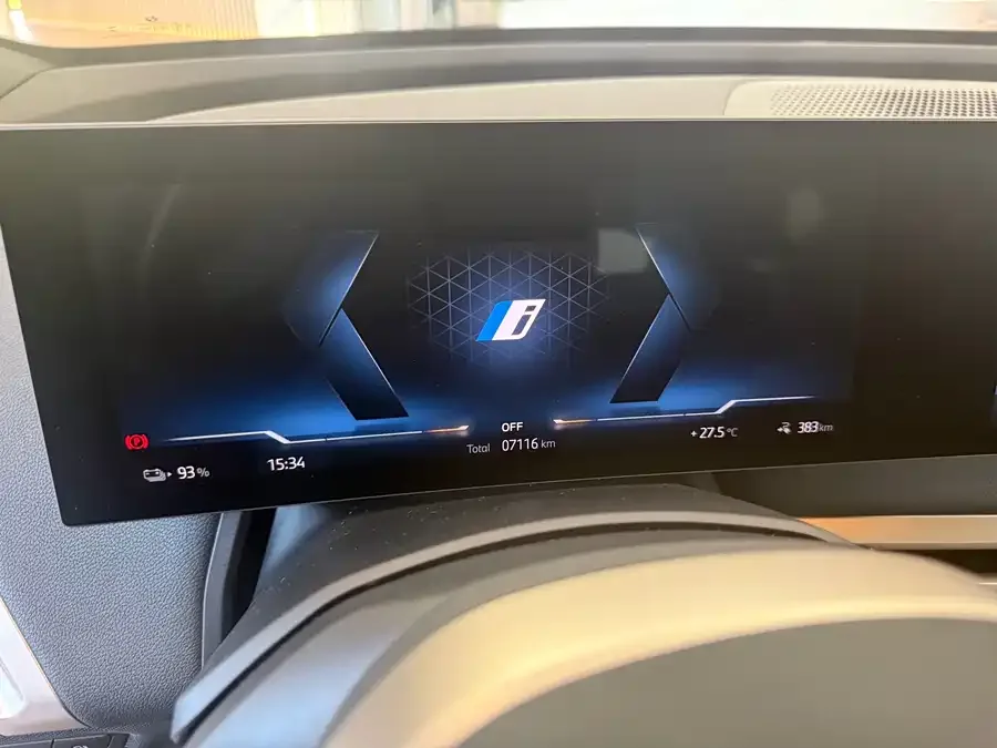 BMW iX 2023 facelift xDrive40 2024 — миниатюра 4