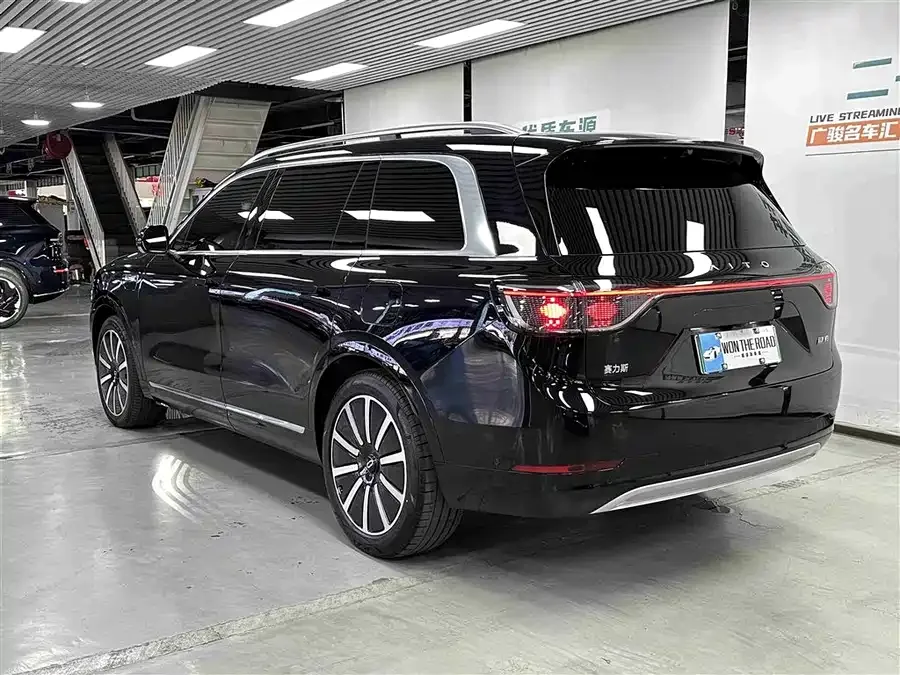 AITO M9 Wenjie M9 2024 Extended Range Max Edition 52kWh 6-seater Edition 2024 — миниатюра 2