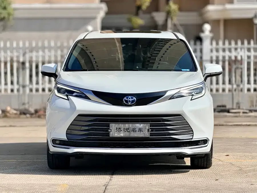 Toyota Sienna 2022