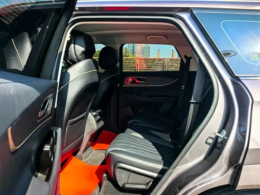 Chery Tiggo 9 Tiggo 9 2023 2.0T dual-clutch 2WD leading version 5 seats 2023 — миниатюра 2
