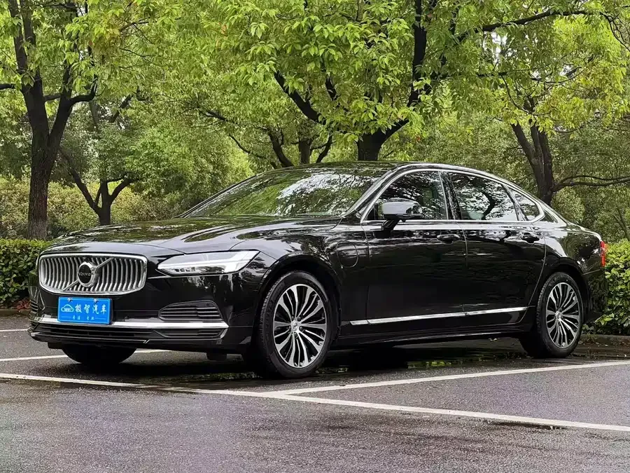 Volvo S90 plug-in hybrid 2023