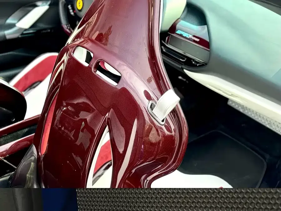Ferrari SF90 Spider SF90 2021 3.9T V8 Spider 2023 — миниатюра 4