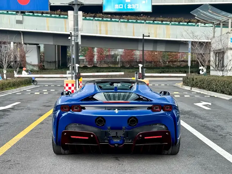 Ferrari SF90 Spider SF90 2021 3.9T V8 Spider 2023 — миниатюра 5