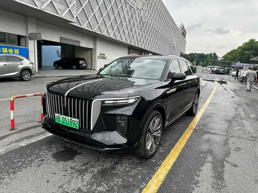Hongqi E-HS9 2023