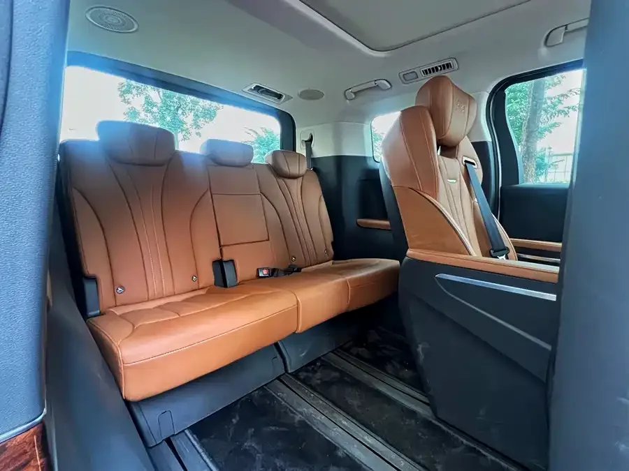 Hongqi HQ9 Hongqi HQ9 2023 2.0T Intelligent Connection Flagship Edition 2023 — миниатюра 3