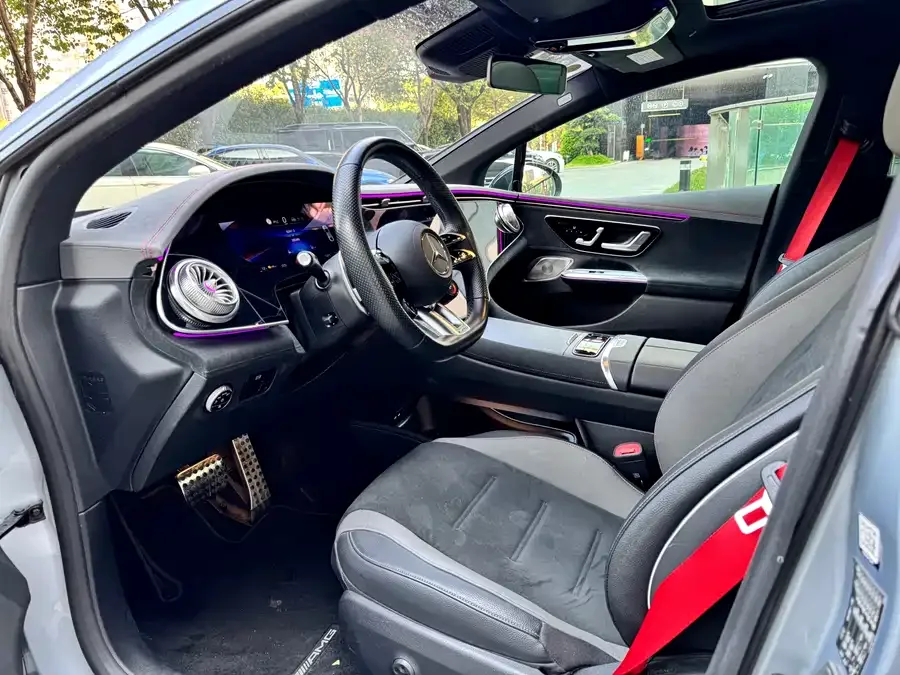 Mercedes-Benz EQE SUV AMG Mercedes-Benz EQE AMG 2023 AMG EQE 53 4MATIC+ 2023 — миниатюра 3