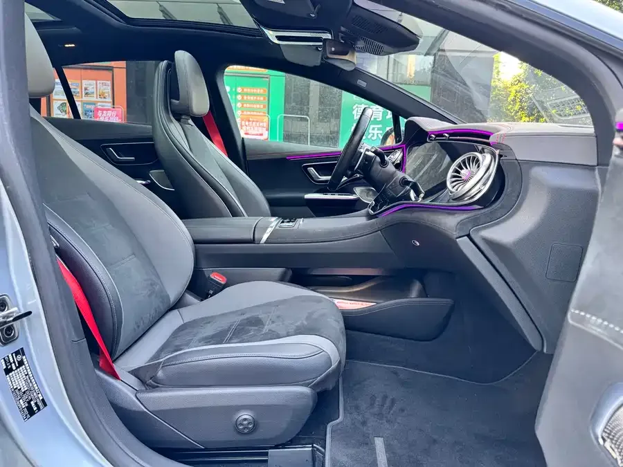 Mercedes-Benz EQE SUV AMG Mercedes-Benz EQE AMG 2023 AMG EQE 53 4MATIC+ 2023 — миниатюра 4