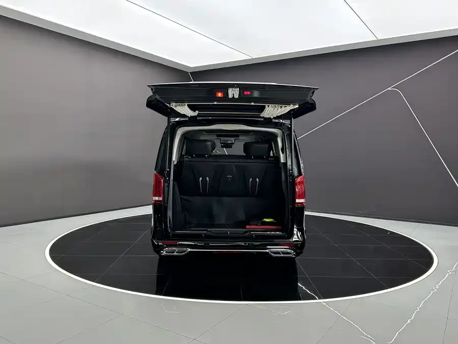 Mercedes-Benz Class V Mercedes-Benz V-Class 2022 V 260 L Long Wheelbase Luxury Edition 2022 — миниатюра 2