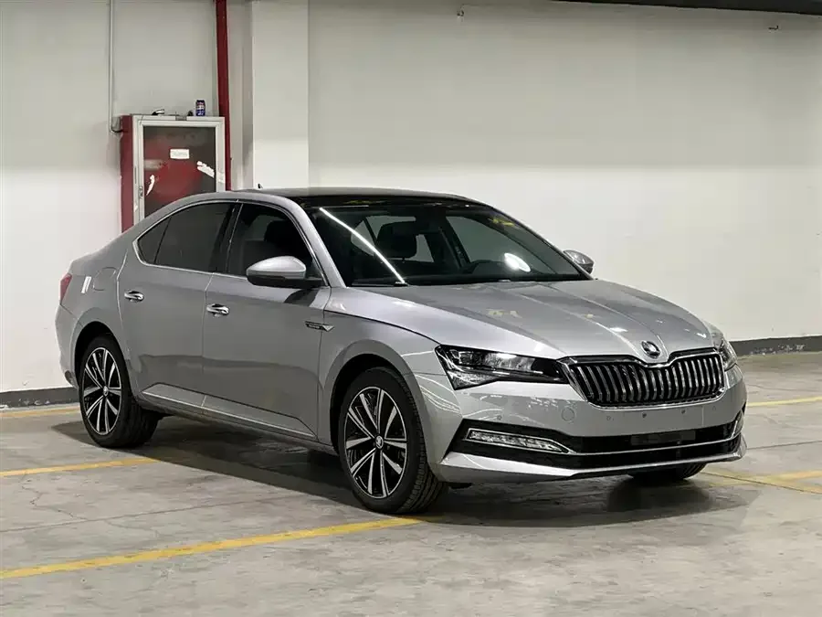 Skoda SuperB Superpa 2024 TSI280 DSG Exclusive Edition 2024 — миниатюра 3