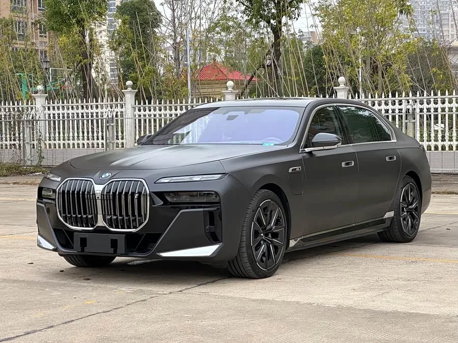 BMW i7 2023