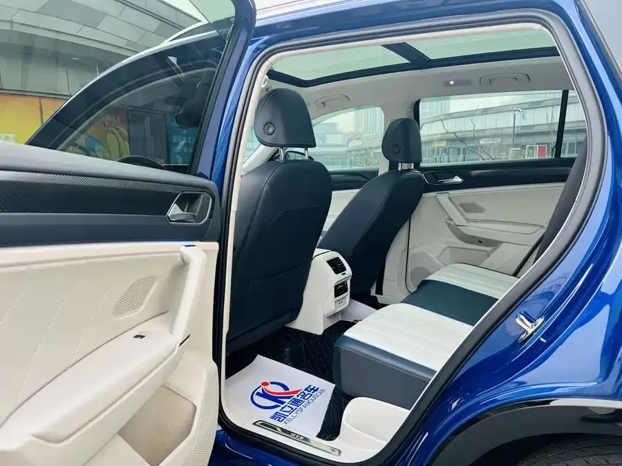 Volkswagen Tayron GTE plug-in hybrid Tanyue GTE plug-in hybrid 2023 280TSI Luxury Plus Advanced Edition 2022 — миниатюра 3