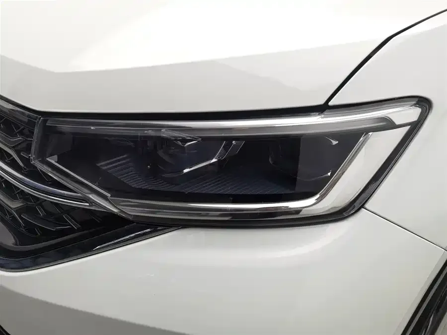 Volkswagen Tayron X Tanyue X 2023 330TSI 2WD Premium High-Energy Edition 2023 — миниатюра 4