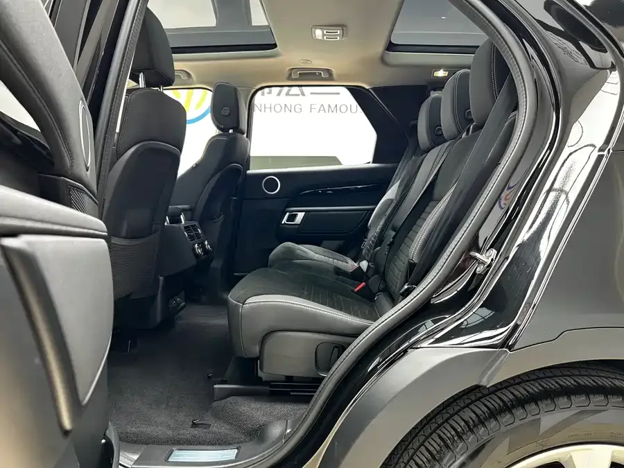 Land Rover finds Discover the 2024 360PS S 2024 — миниатюра 4