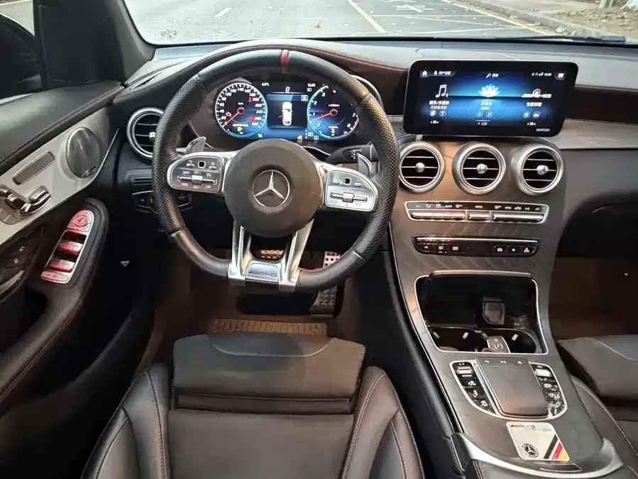 Mercedes-Benz GLC Coupe AMG Mercedes-Benz GLC Coupe AMG 2022 AMG GLC 43 4MATIC Coupe SUV 2022 — миниатюра 4