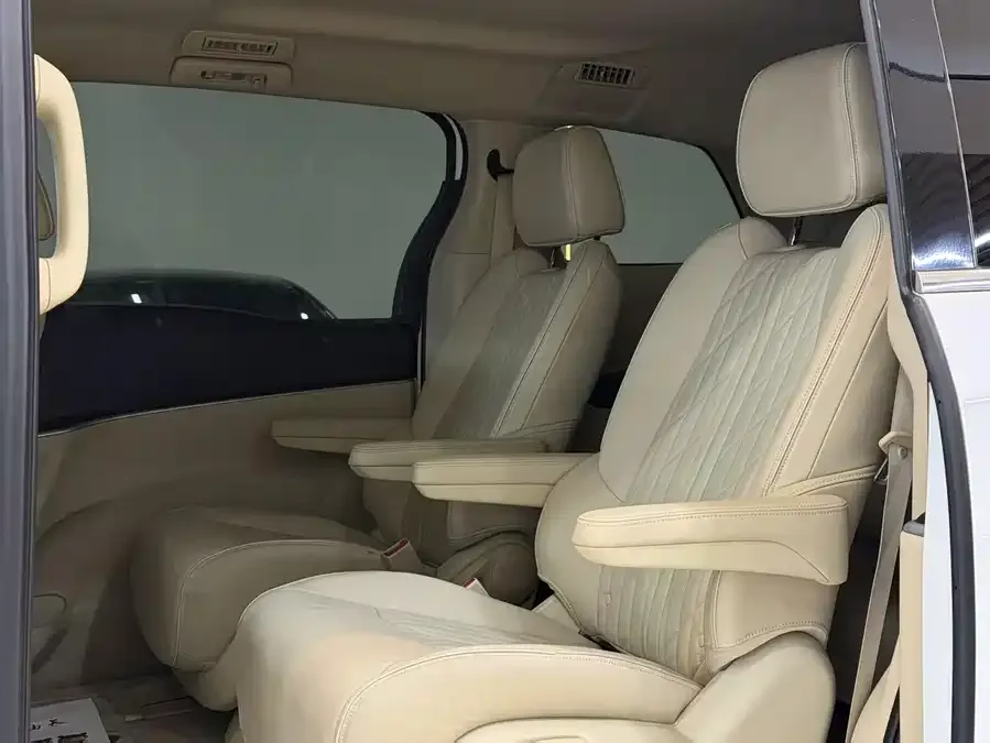 Buick GL8 2023 Land Business Class 652T Smart Luxury 2023 — миниатюра 2