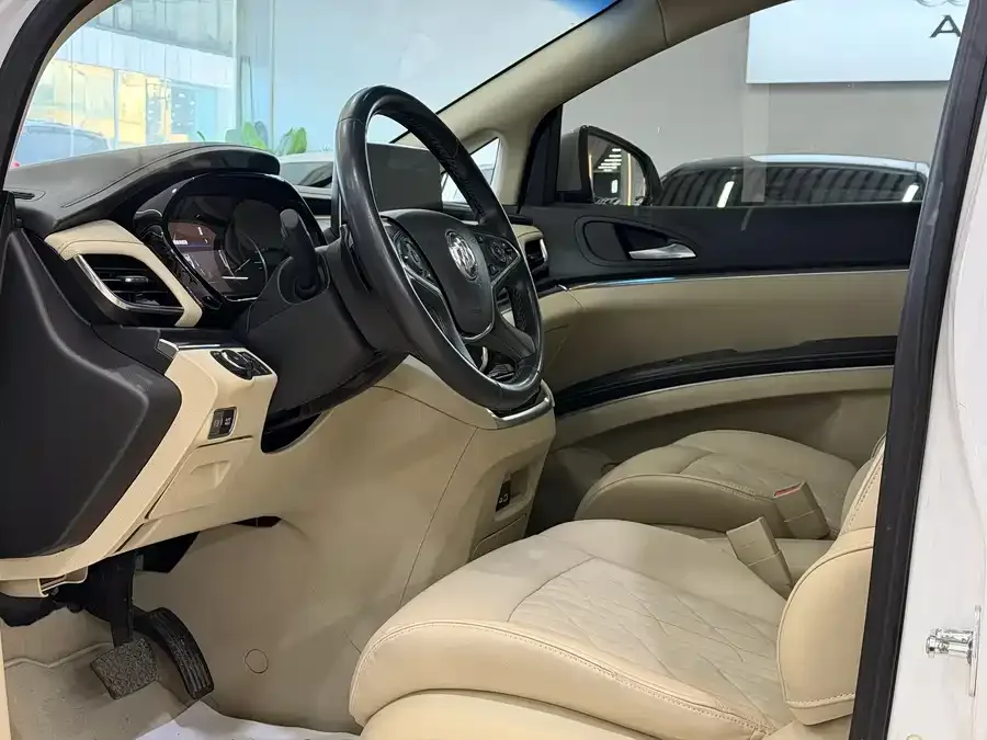 Buick GL8 2023 Land Business Class 652T Smart Luxury 2023 — миниатюра 3